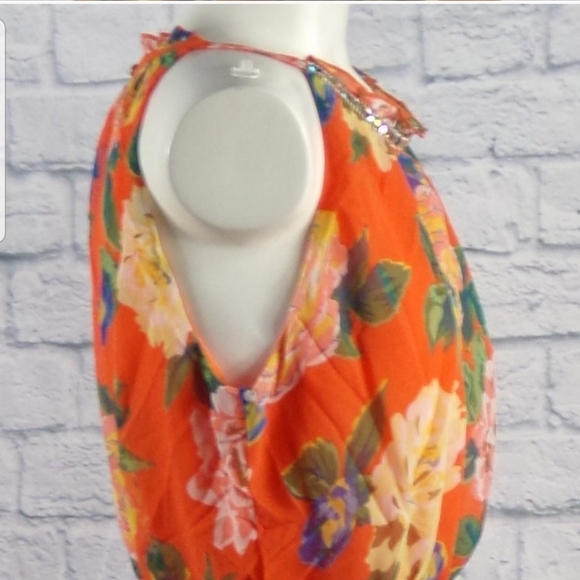 Sleeveless Dress - Picture 3 of 10